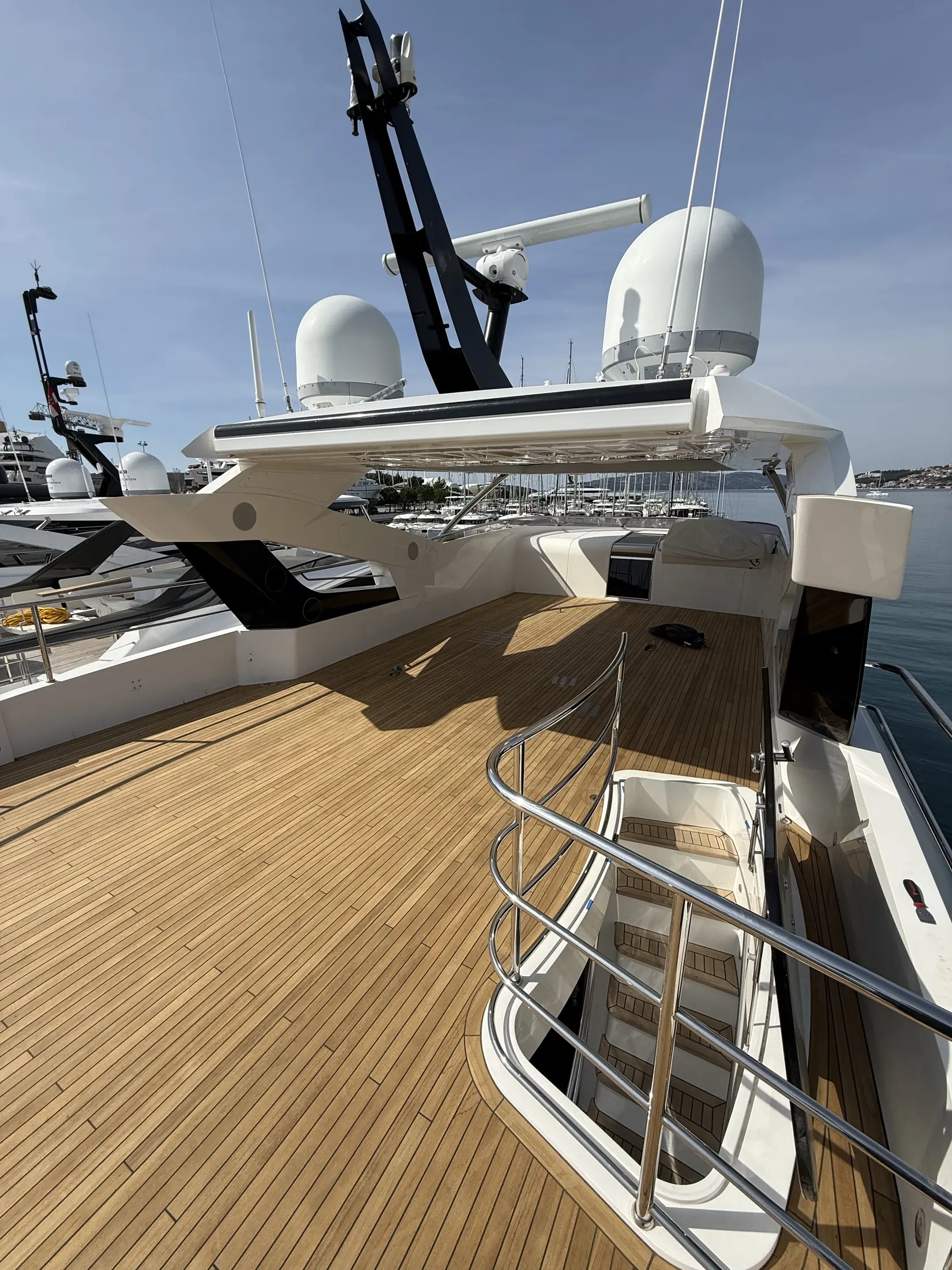 Sunseeker 95 teak deck: new teak deck around the flybridge stair opening